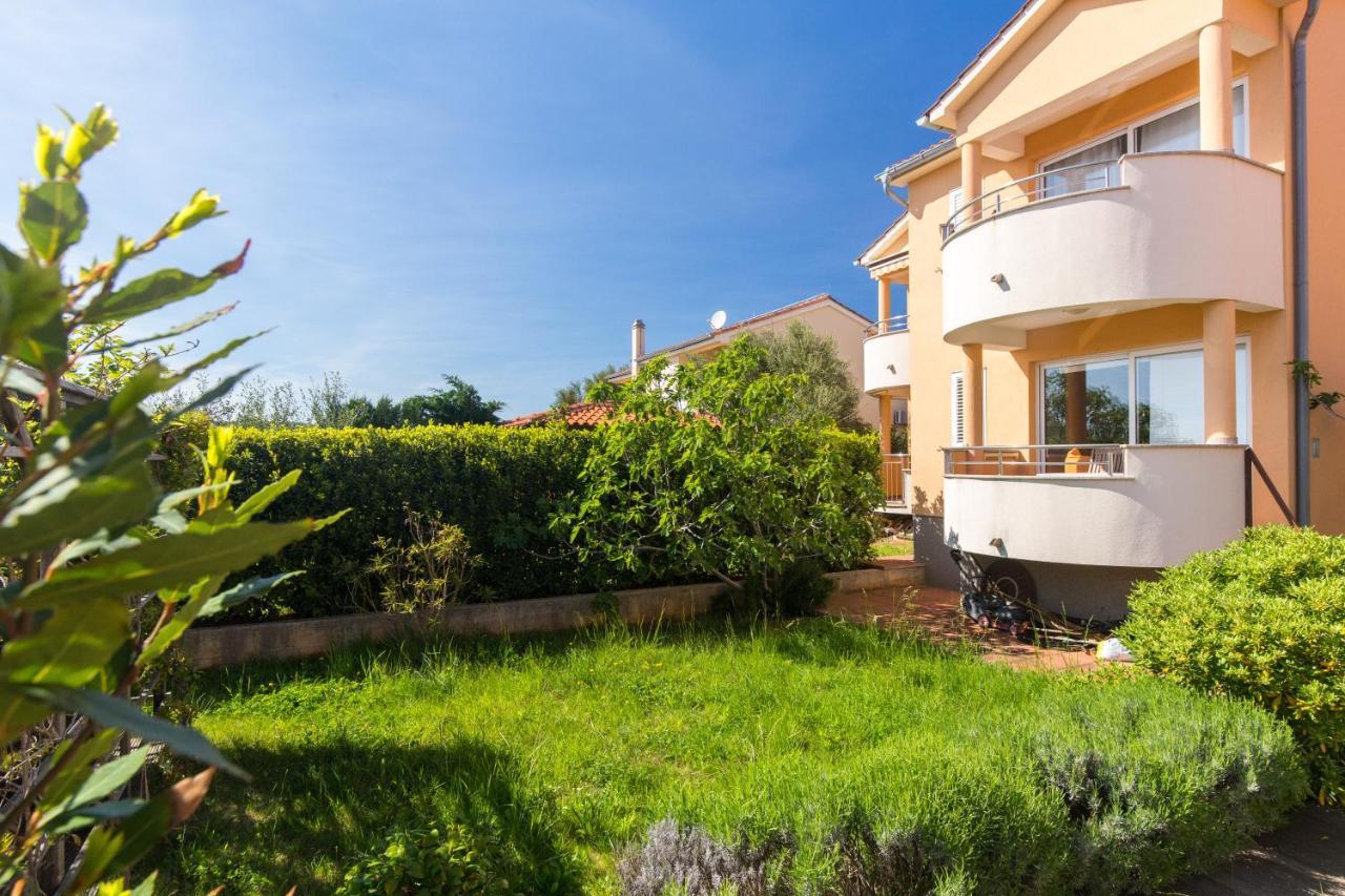 Apartments Bella Vista Крк Экстерьер фото