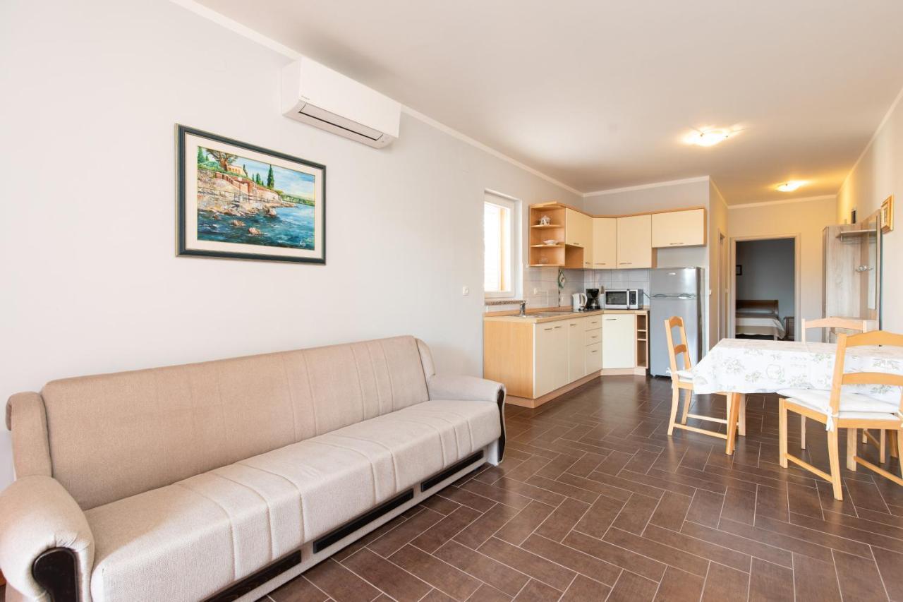 Apartments Bella Vista Крк Экстерьер фото