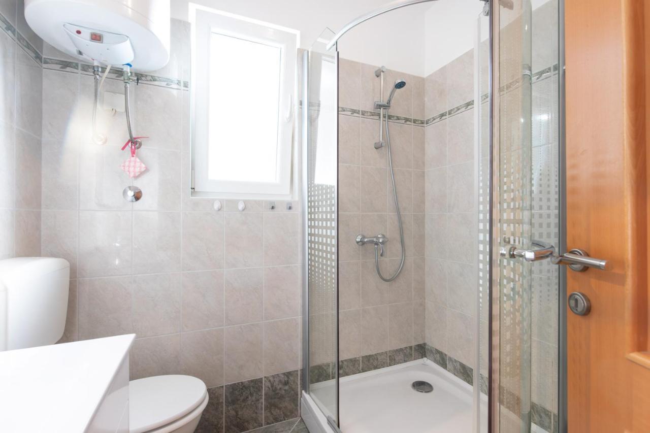 Apartments Bella Vista Крк Экстерьер фото